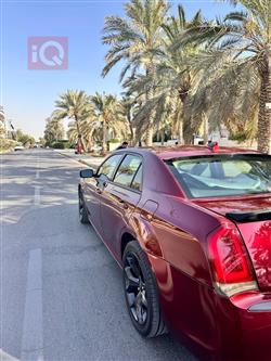 کرایسلەر 300